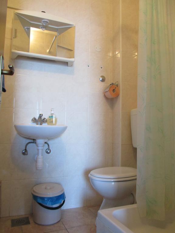 Apartments Acalinovic 비스 객실 사진